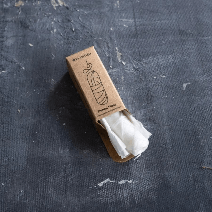 Cornstarch Dental Floss with Refillable Bamboo Case, 30 m - GNS Beauty & Personal Care