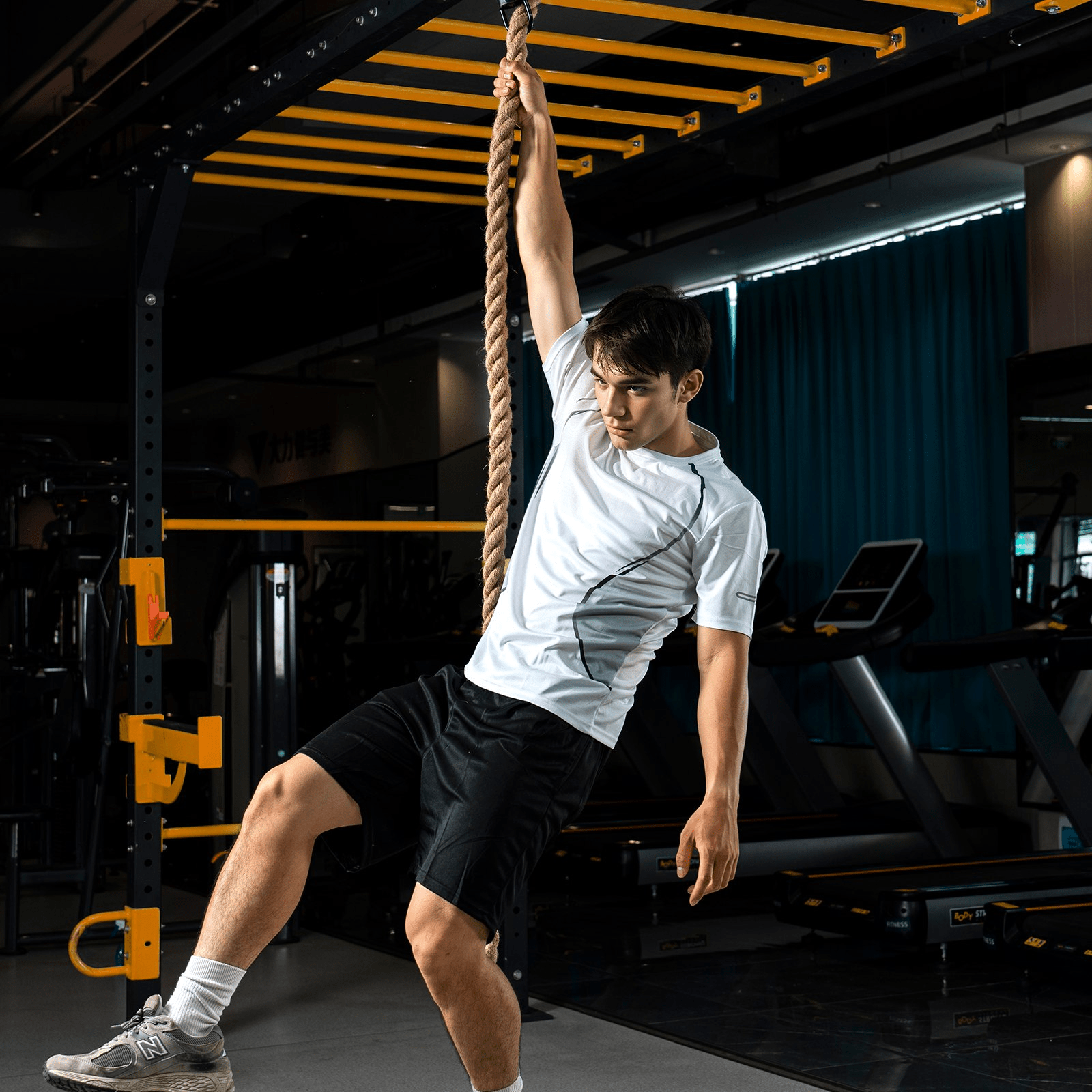 VEVOR 1.5" x 20FT Gym Climbing Rope | Fitness & Strength Training - GNS Beauty & Personal Care
