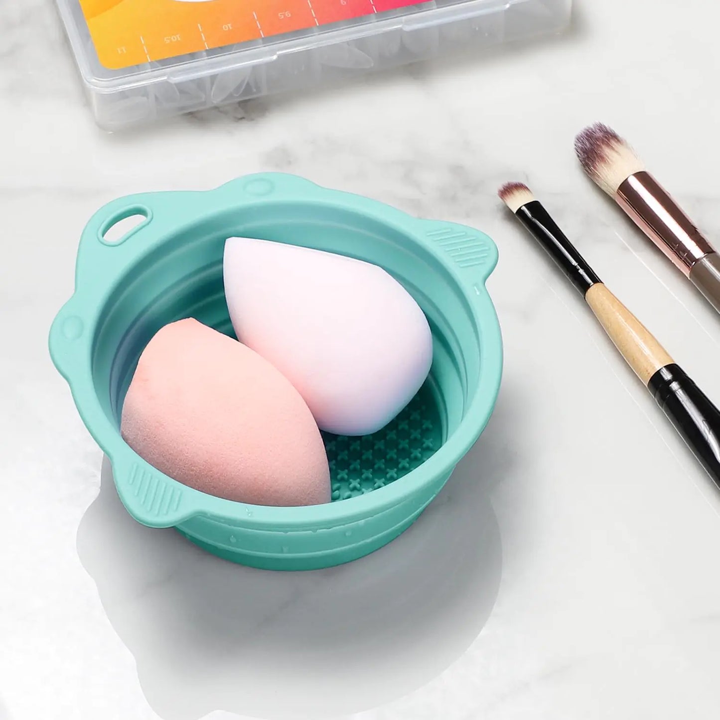 Foldable Silicone Makeup Brush Cleaner Bowl | Portable & Eco-Friendly