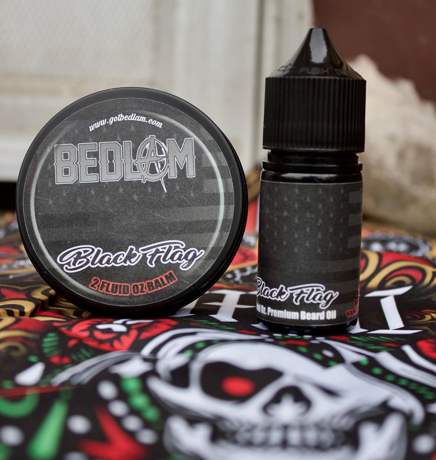 BLACK FLAG – Waving Sweet Woodsy Aroma Beard & Body Oil - GNS Beauty & Personal Care