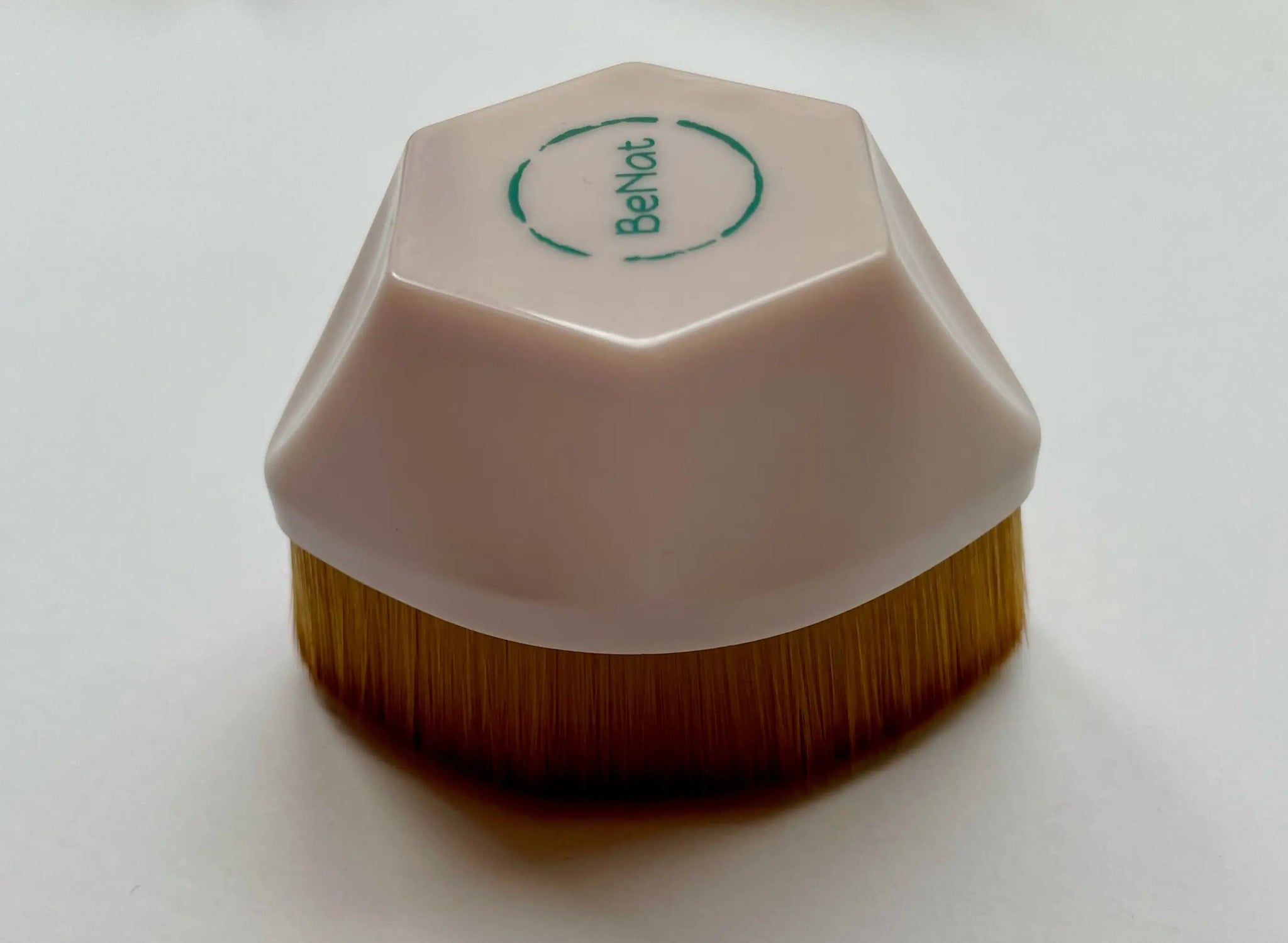 Foundation Makeup Brush – Smooth Coverage with Easy Care - GNS Beauty & Personal Care