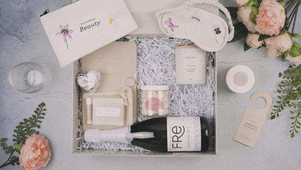 Personalized Bride Gift Set - Luxury Bridal Shower Keepsake - GNS Beauty & Personal Care